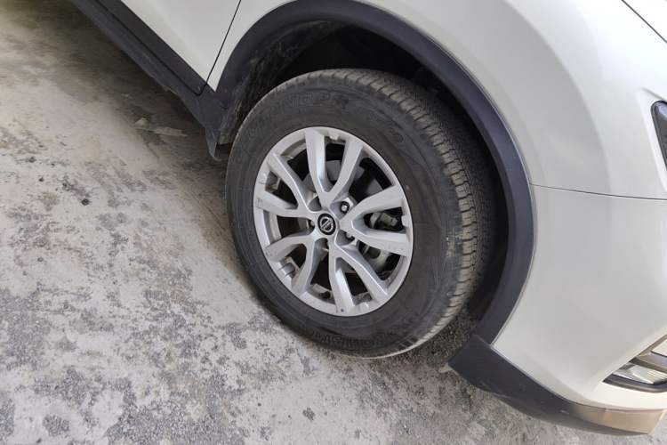 Used Nissan X-Trail 2022 Revised Version 2.0L Two-Wheel Drive Smart Connect Premium Edition Exterior 7
