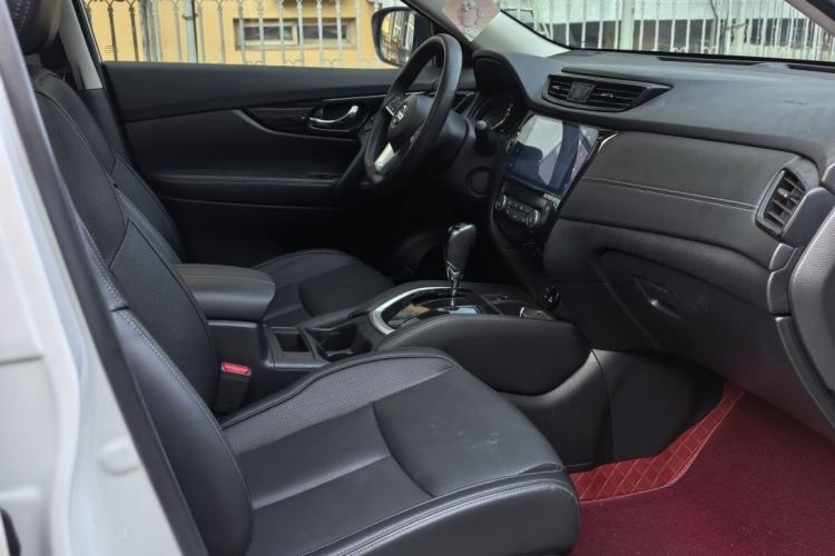 Used Nissan X-Trail 2022 2.0L Two-Wheel Drive Smart Connect Premium Edition Exterior 9