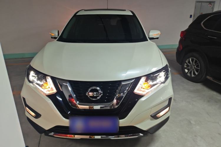 Used Nissan X-Trail 2022 Revised Version 2.0L Two-Wheel Drive Smart Connect Premium Edition Front
