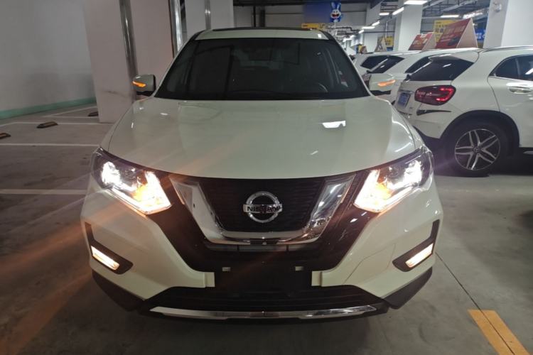 Used Nissan X-Trail 2022 Revised Version 2.0L Two-Wheel Drive Smart Connect Premium Edition Front