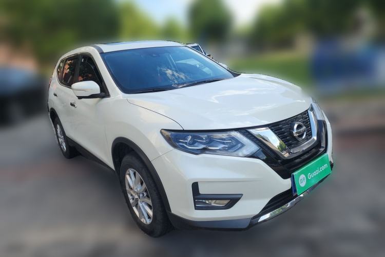 Used Nissan X-Trail 2022 2.0L Two-Wheel Drive Smart Connect Premium Edition Front Right 45 Deg