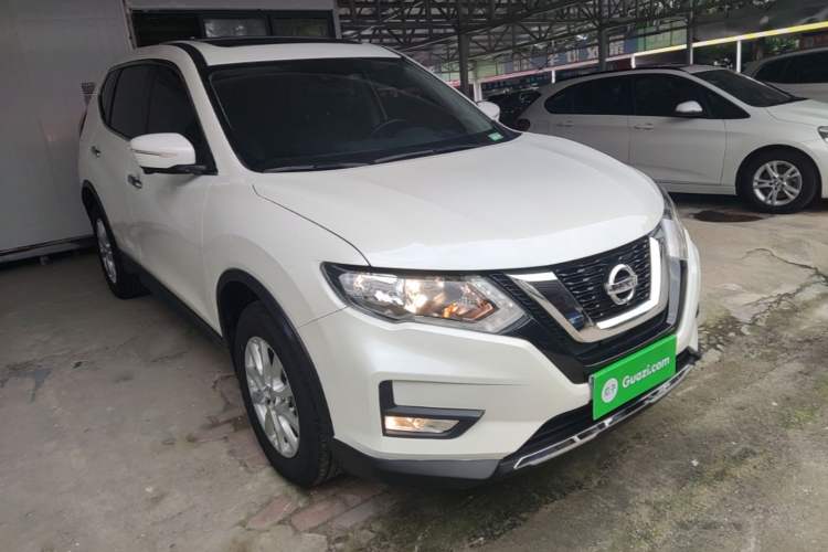 Used Nissan X-Trail 2022 Revised Version 2.0L Two-Wheel Drive Smart Connect & Comfort Edition Front Right 45 Deg