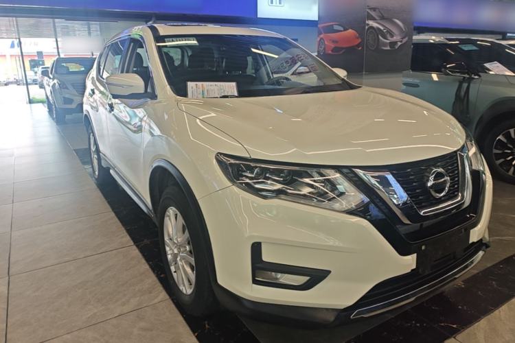 Used Nissan X-Trail 2022 2.0L Two-Wheel Drive Smart Connect Premium Edition Front Right 45 Deg