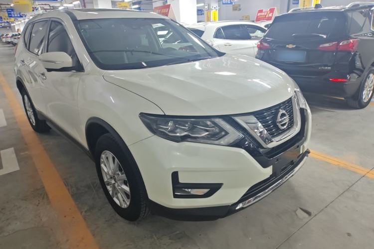 Used Nissan X-Trail 2022 Revised Version 2.0L Two-Wheel Drive Smart Connect Premium Edition Front Right 45 Deg