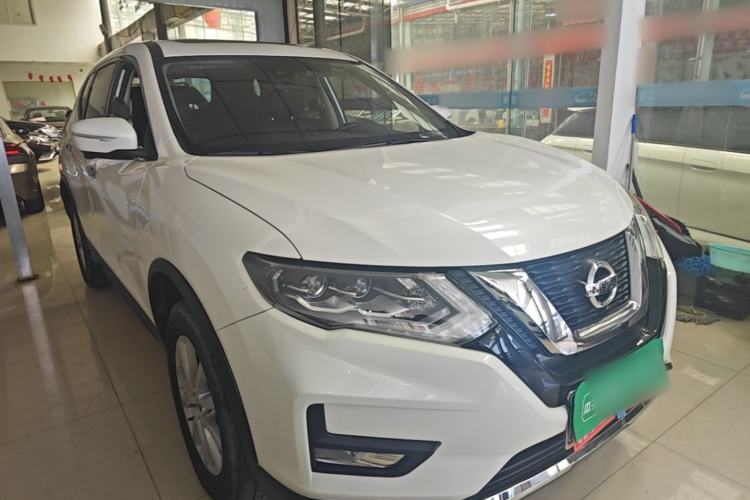 Used Nissan X-Trail 2022 Revised Version 2.0L Two-Wheel Drive Smart Connect Premium Edition Front Right 45 Deg