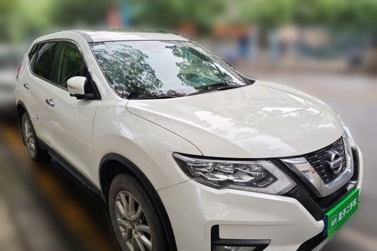 Used Nissan X-Trail 2022 2.0L Two-Wheel Drive Smart Connect Premium Edition Front Right 45 Deg
