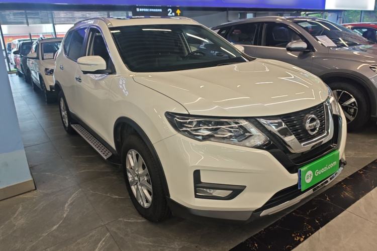 Used Nissan X-Trail 2022 Revised Version 2.0L Two-Wheel Drive Smart Connect Premium Edition Front Right 45 Deg