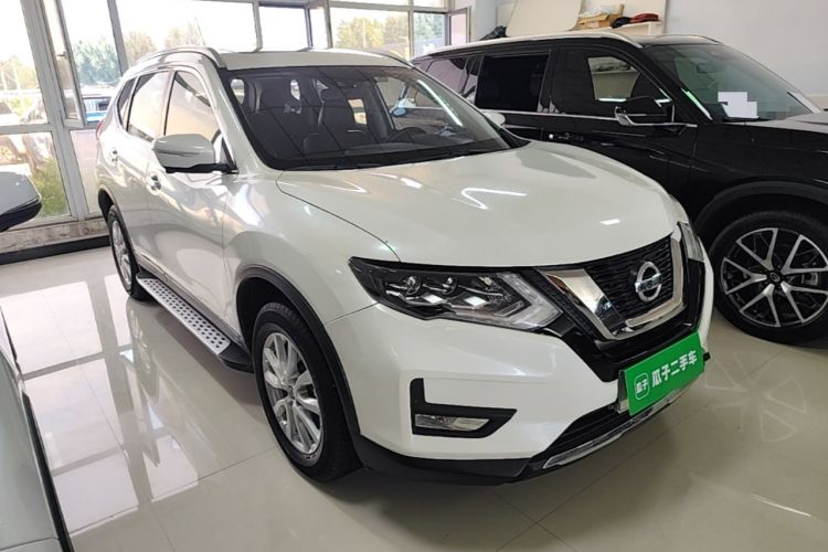 Used Nissan X-Trail 2022 2.0L Two-Wheel Drive Smart Connect Premium Edition Front Right 45 Deg