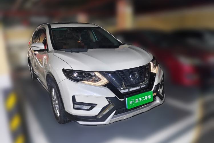 Used Nissan X-Trail 2022 2.0L Two-Wheel Drive Smart Connect Premium Edition Front Right 45 Deg
