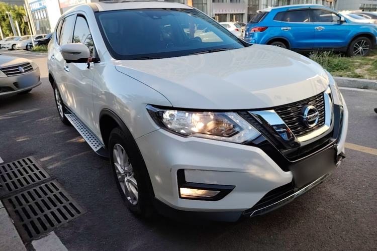 Used Nissan X-Trail 2022 2.0L Two-Wheel Drive Smart Connect & Comfort Edition Front Right 45 Deg