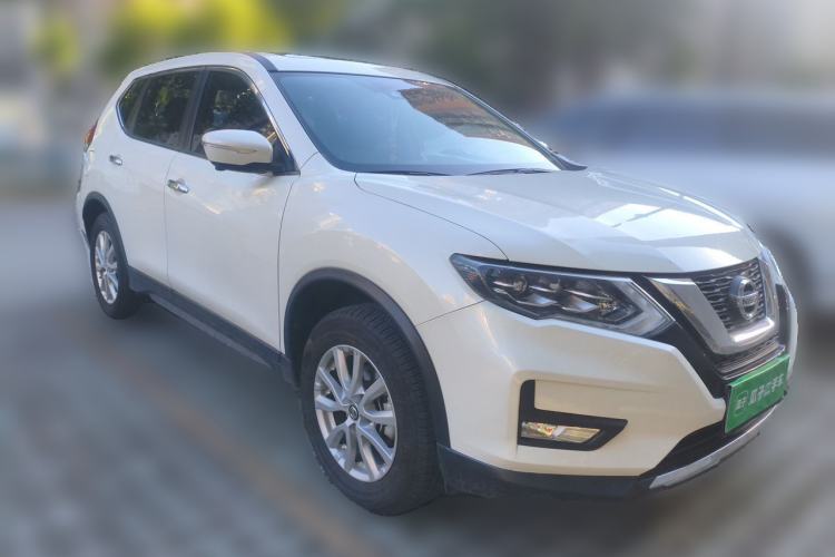 Used Nissan X-Trail 2022 2.0L Two-Wheel Drive Smart Connect Premium Edition Front Right 45 Deg