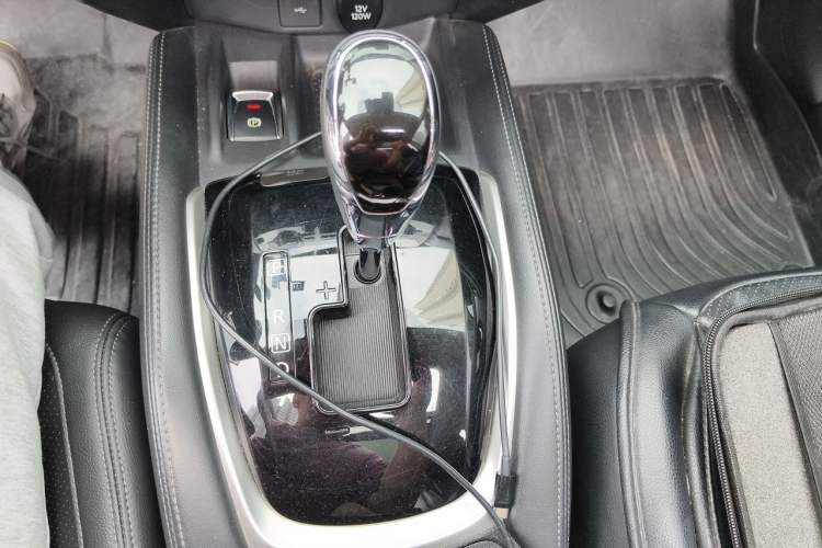 Used Nissan X-Trail 2022 Revised Version 2.0L Two-Wheel Drive Smart Connect Premium Edition Gear Lever