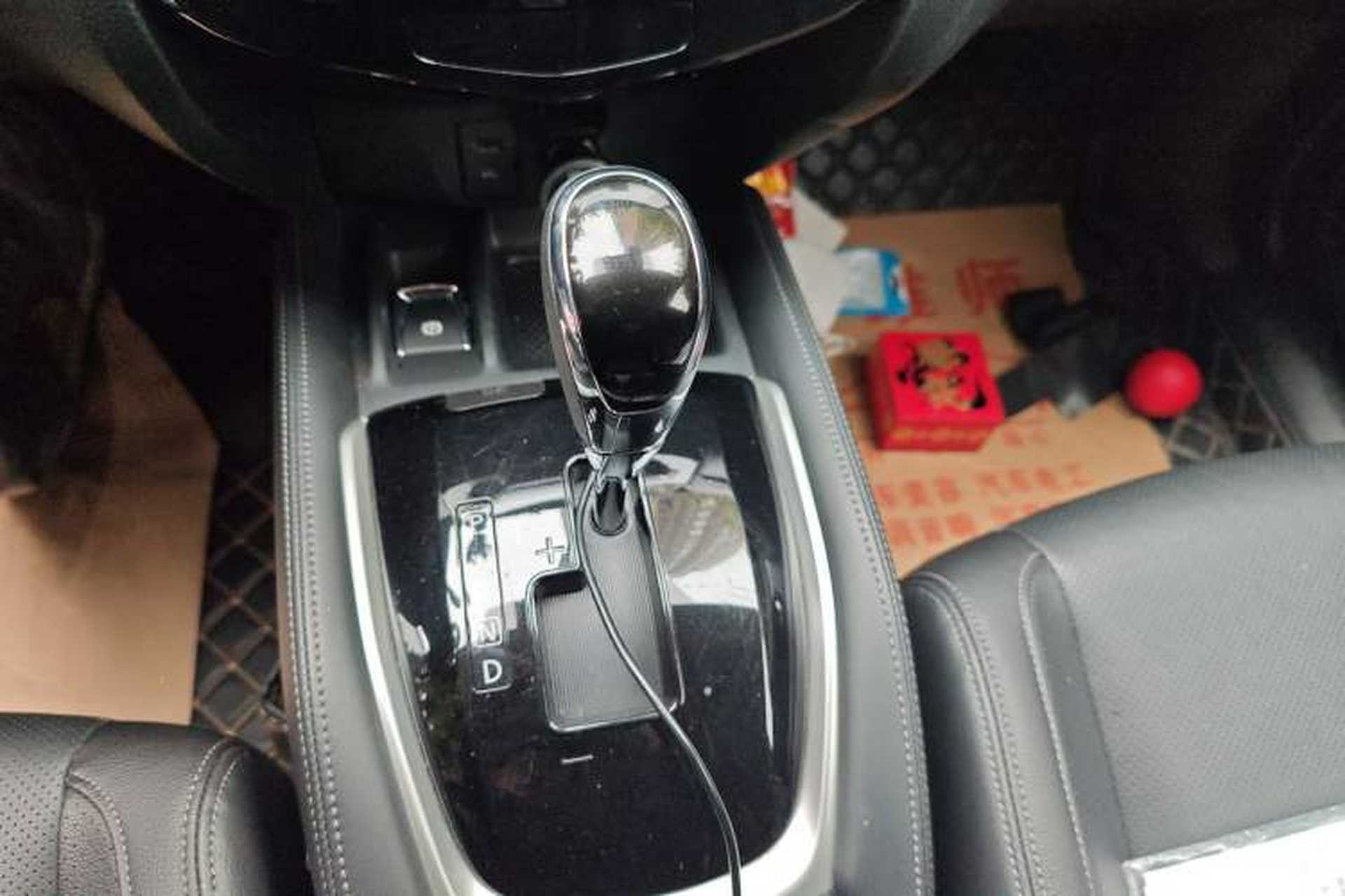 Used Nissan X-Trail 2022 Revised Version 2.0L Two-Wheel Drive Smart Connect Premium Edition Gear Lever