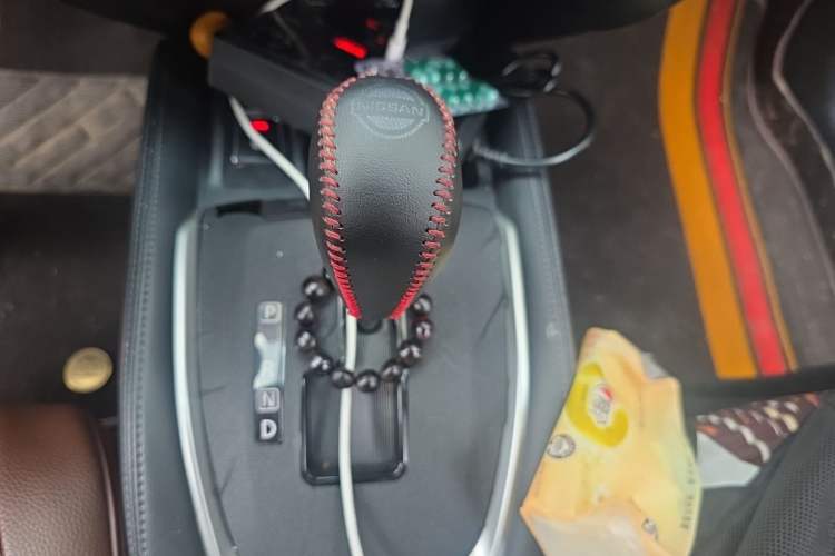 Used Nissan X-Trail 2022 2.0L Two-Wheel Drive Smart Connect Premium Edition Gear Lever