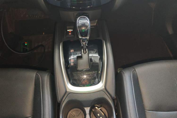 Used Nissan X-Trail 2022 2.0L Two-Wheel Drive Smart Connect & Comfort Edition Gear Lever