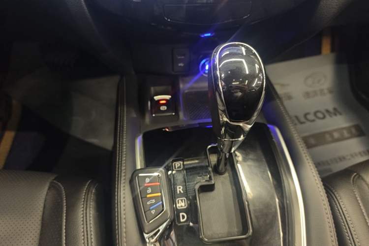Used Nissan X-Trail 2022 2.0L Two-Wheel Drive Smart Connect Premium Edition Gear Lever