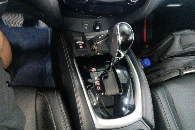 Used Nissan X-Trail 2022 2.0L Two-Wheel Drive Smart Connect & Comfort Edition Gear Lever