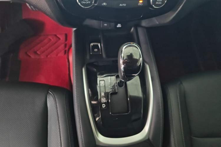 Used Nissan X-Trail 2022 2.0L Two-Wheel Drive Smart Connect & Comfort Edition Gear Lever
