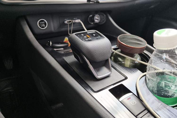 Used Nissan X-Trail 2022 VC-Turbo 300 CVT 2WD Star & Moon Limited Edition Gear Lever