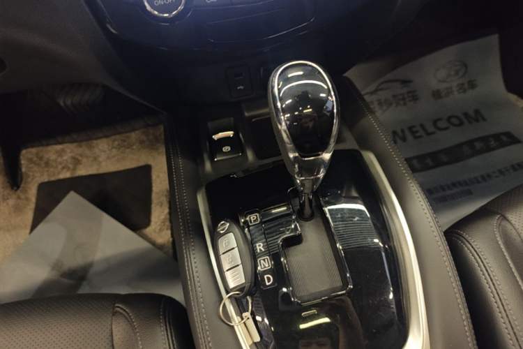 Used Nissan X-Trail 2022 Revised Version 2.0L Two-Wheel Drive Smart Connect Premium Edition Gear Lever