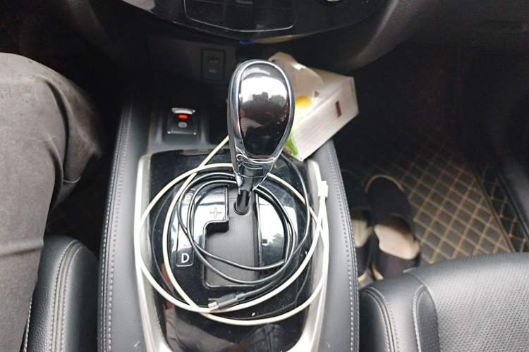 Used Nissan X-Trail 2022 2.0L Two-Wheel Drive Smart Connect & Comfort Edition Gear Lever