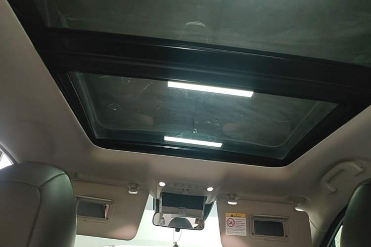 Used Nissan X-Trail 2022 2.0L Two-Wheel Drive Smart Connect Premium Edition Headliner