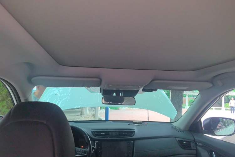Used Nissan X-Trail 2022 2.0L Two-Wheel Drive Smart Connect Premium Edition Headliner