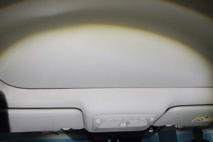 Used Nissan X-Trail 2022 Revised Version 2.0L Two-Wheel Drive Smart Connect & Comfort Edition Headliner