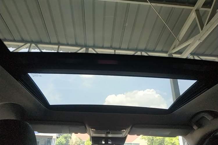 Used Nissan X-Trail 2022 Revised Version 2.0L Two-Wheel Drive Smart Connect & Comfort Edition Headliner