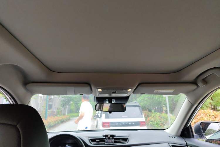 Used Nissan X-Trail 2022 Revised Version 2.0L Two-Wheel Drive Smart Connect Premium Edition Headliner