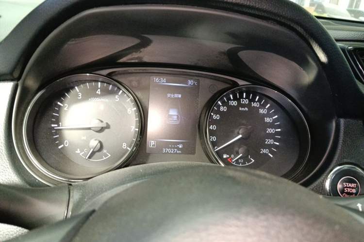 Used Nissan X-Trail 2022 2.0L Two-Wheel Drive Smart Connect Premium Edition Instrument Cluster
