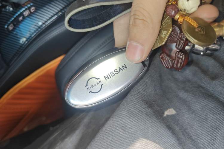 Used Nissan X-Trail 2022 Revised Version 2.0L Two-Wheel Drive Smart Connect Premium Edition Interior 1
