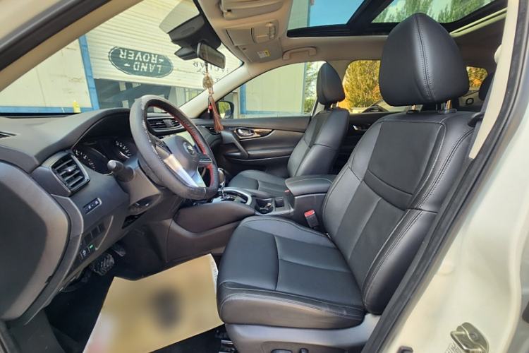 Used Nissan X-Trail 2022 2.0L Two-Wheel Drive Smart Connect Premium Edition Interior 1