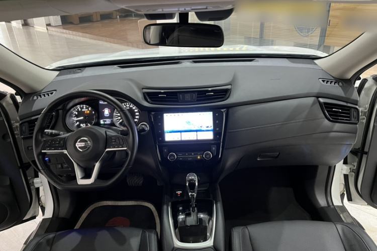 Used Nissan X-Trail 2022 2.0L Two-Wheel Drive Smart Connect & Comfort Edition Interior 1