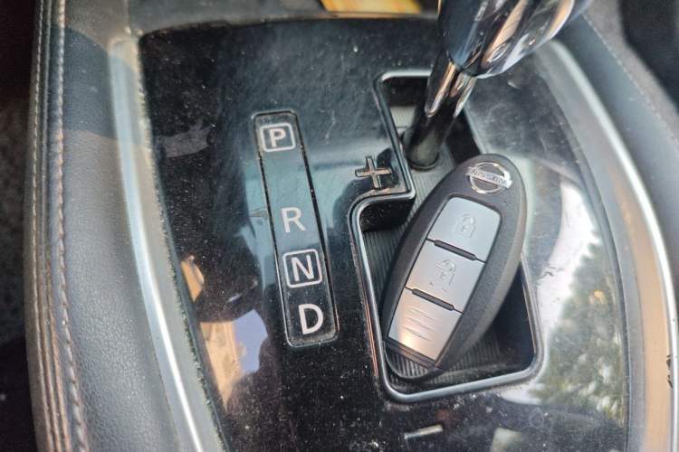 Used Nissan X-Trail 2022 2.0L Two-Wheel Drive Smart Connect & Comfort Edition Interior 1