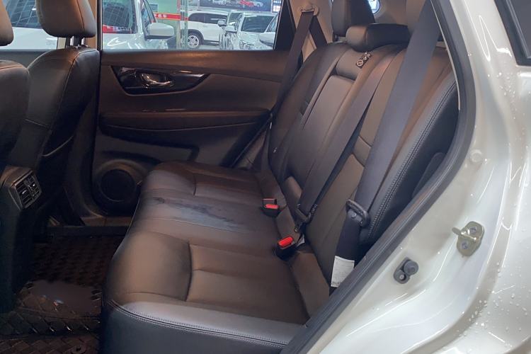 Used Nissan X-Trail 2022 2.0L Two-Wheel Drive Smart Connect & Comfort Edition Interior 1