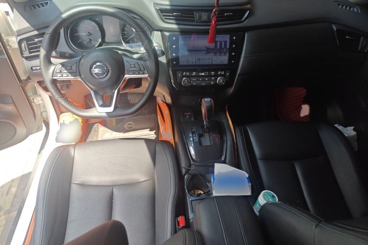 Used Nissan X-Trail 2022 Revised Version 2.0L Two-Wheel Drive Smart Connect Premium Edition Interior 2