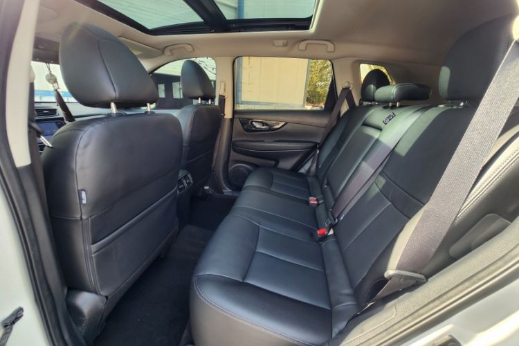 Used Nissan X-Trail 2022 2.0L Two-Wheel Drive Smart Connect Premium Edition Interior 2