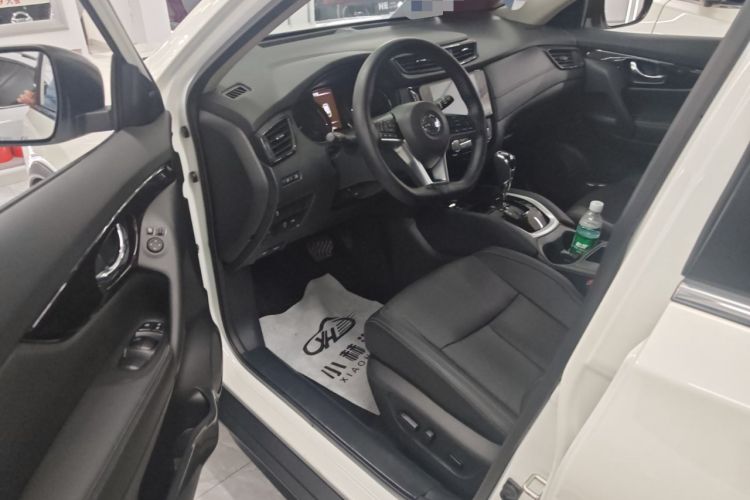 Used Nissan X-Trail 2022 Revised Version 2.0L Two-Wheel Drive Smart Connect & Comfort Edition Interior 2