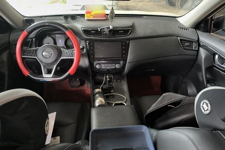 Used Nissan X-Trail 2022 2.0L Two-Wheel Drive Smart Connect Premium Edition Interior 2