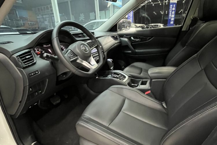Used Nissan X-Trail 2022 2.0L Two-Wheel Drive Smart Connect Premium Edition Interior 2