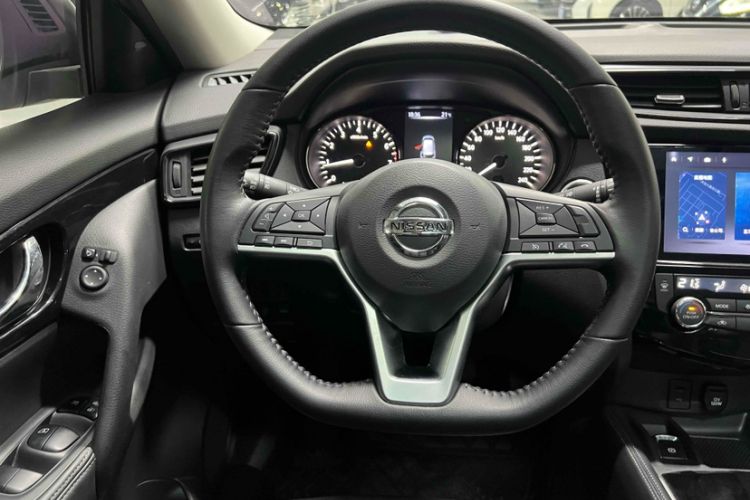 Used Nissan X-Trail 2022 Revised Version 2.0L Two-Wheel Drive Smart Connect & Comfort Edition Interior 3