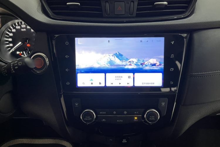 Used Nissan X-Trail 2022 2.0L Two-Wheel Drive Smart Connect & Comfort Edition Interior 3