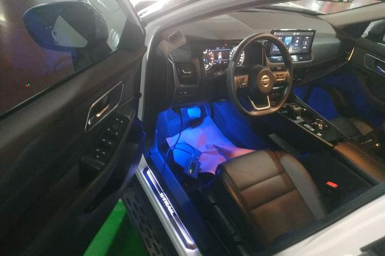 Used Nissan X-Trail 2022 VC-Turbo 300 CVT 2WD Star & Moon Limited Edition Interior 3