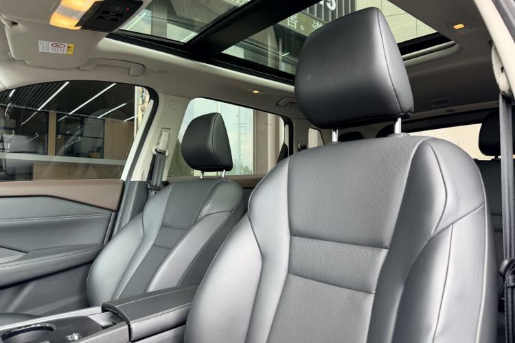 Used Nissan X-Trail 2022 VC-Turbo 300 CVT 2WD Star & Moon Limited Edition Interior 3
