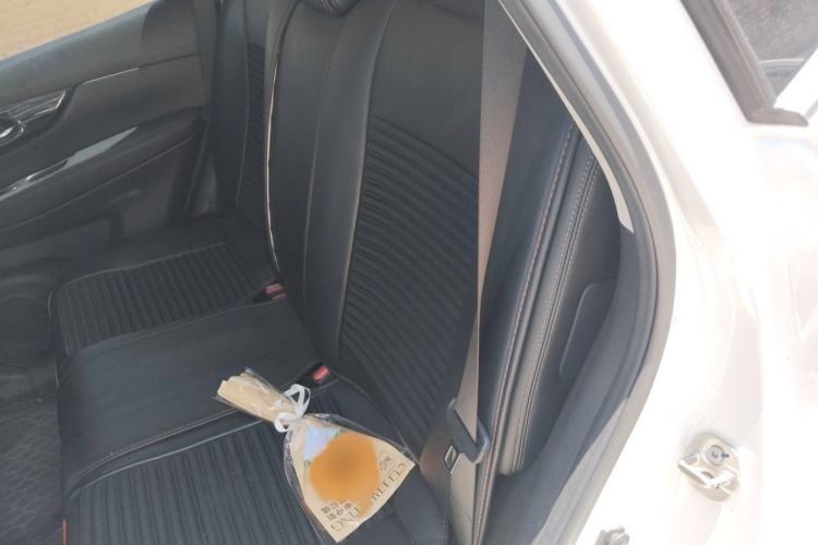 Used Nissan X-Trail 2022 2.0L Two-Wheel Drive Smart Connect Premium Edition Interior 4