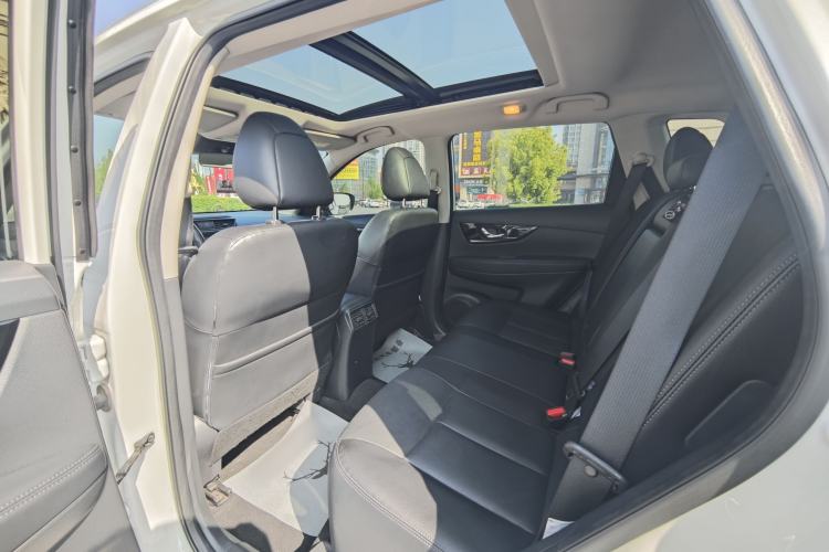 Used Nissan X-Trail 2022 Revised Version 2.0L Two-Wheel Drive Smart Connect & Comfort Edition Interior 5