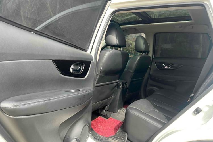 Used Nissan X-Trail 2022 Revised Version 2.0L Two-Wheel Drive Smart Connect Premium Edition Interior 8