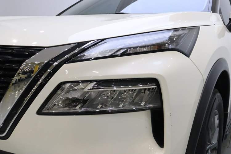 Used Nissan X-Trail 2022 VC-Turbo 300 CVT 2WD Star & Moon Limited Edition Left Front Headlight