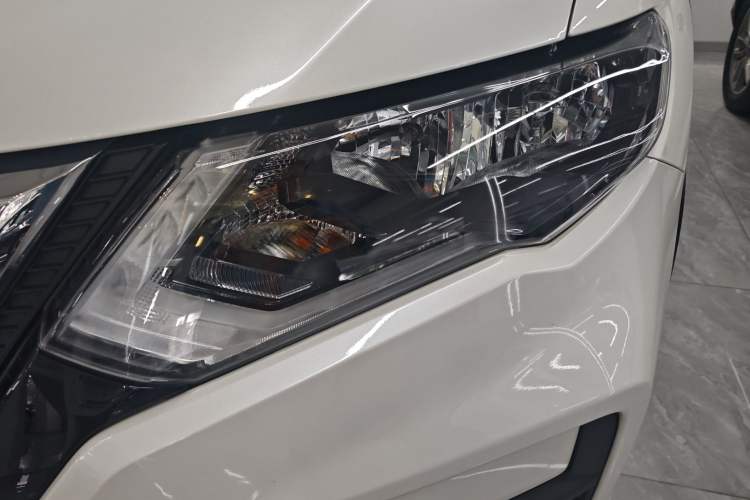 Used Nissan X-Trail 2022 Revised Version 2.0L Two-Wheel Drive Smart Connect & Comfort Edition Left Front Headlight